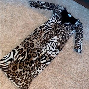 Mid dress true to size a little stretchy